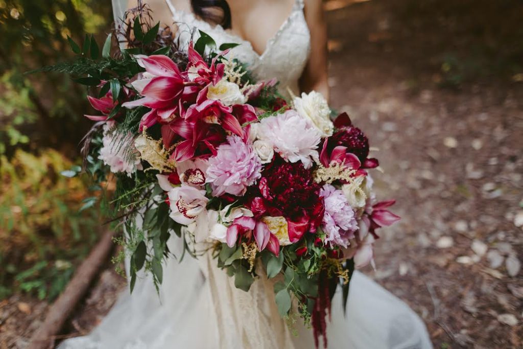 vibrant-color-wedding-bouquet