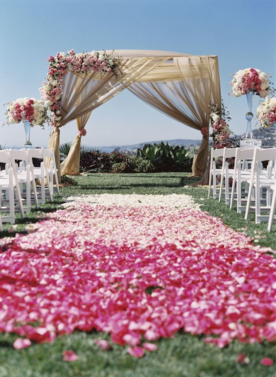 pink ombre ceremony aisle